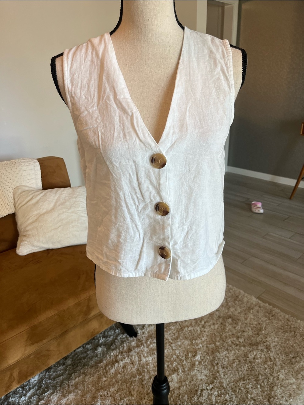 ASOS design white linen blend button up vest top Size 2